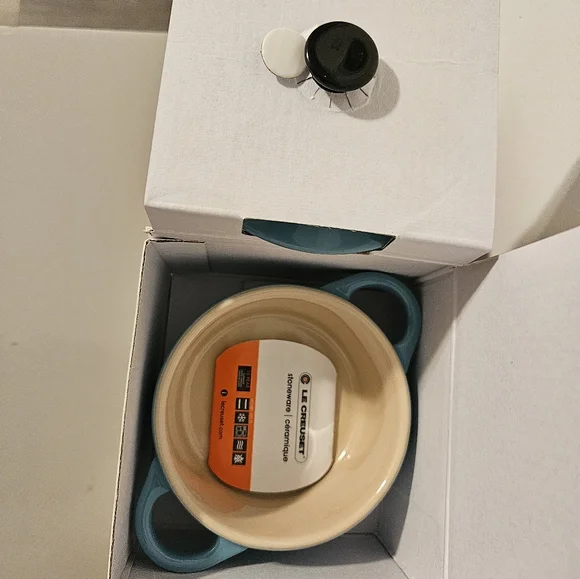NIB Le Creuset Turquoise Mini Cocotte 10cm - Picture 12 of 16